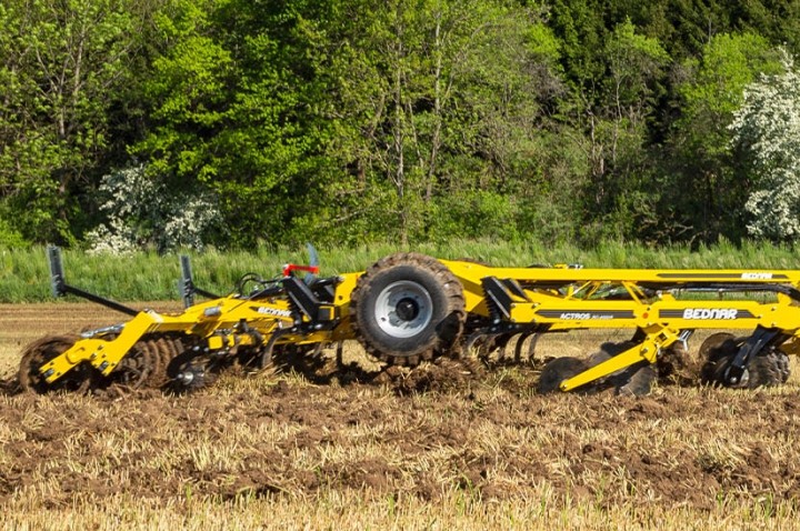 Cultivator combinat Actros RO