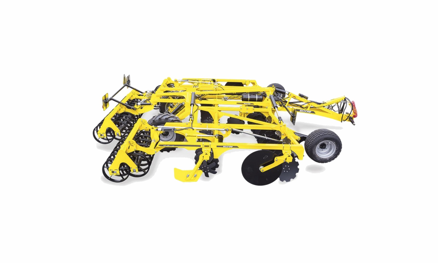 ATLAS AO_L Grapă cu discuri

 	Prelucrare excelentă a miriștii până la o adâncime de 16 cm și amestecarea unui volum ridicat de resturi vegetale.
 	Sistem Twin-Disc (atașare a două discuri pe un braț) asigură un flux excelent al solului.
 	X-precise – poziționarea în „X” a discurilor asigură urmărirea precisă a direcției tractorului.
 	Rulmenți fără întreținere din material rezistent cu durată de viață prelungită.
 	Ax de transport integrat pentru stabilitate excelentă chiar și la viteze mari și rază de virare mică.