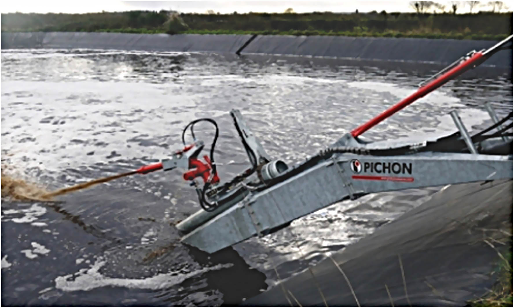 Malaxoarele de suspensii PICHON sunt echipamente destinate omogenizării suspensiilor din bazinele de dejecții.

 