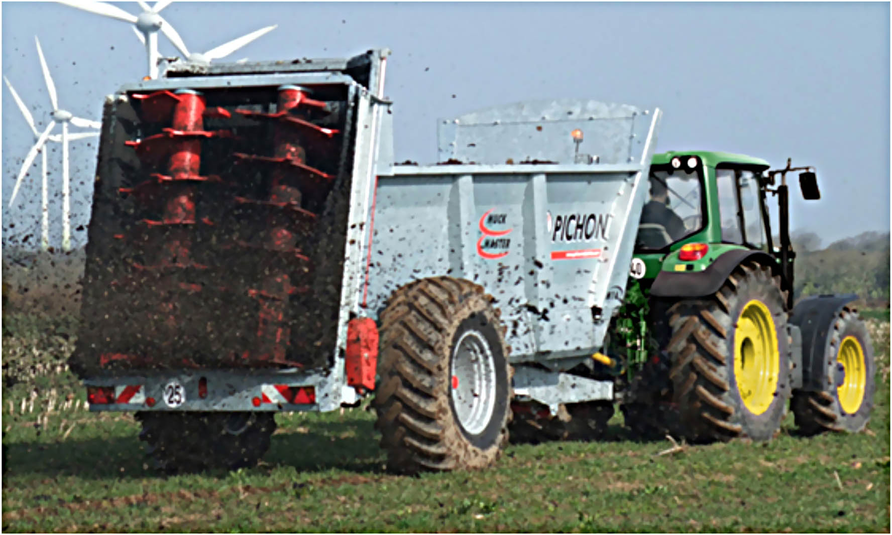 Remorci de împrăștiat gunoi de grajd solid: M850 – M2470

În vederea completării gamei de echipamente de împrăștiat îngrășăminte naturale, Pichon a lansat o gamă de remorci de împrăștiat gunoi de grajd solid. Datorită designului unic, acestea îndeplinesc cerințele clienților ce doresc remorci cu o construcție robustă și o împrăstiere de calitate.

 