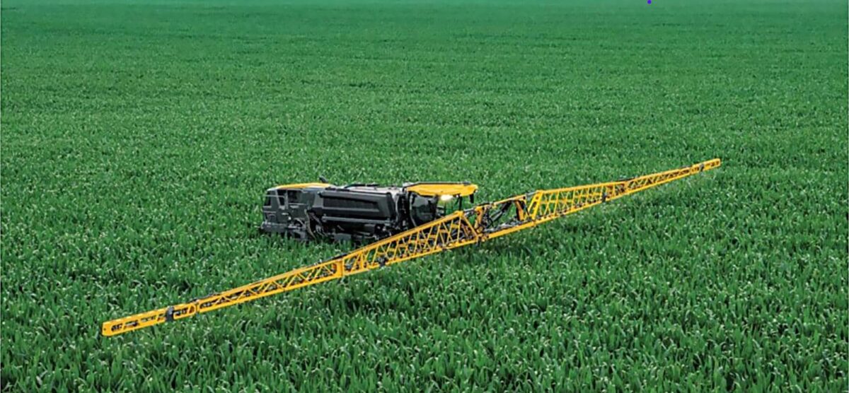 Utilaj de erbicidat autopropulsat  HAGIE STS16