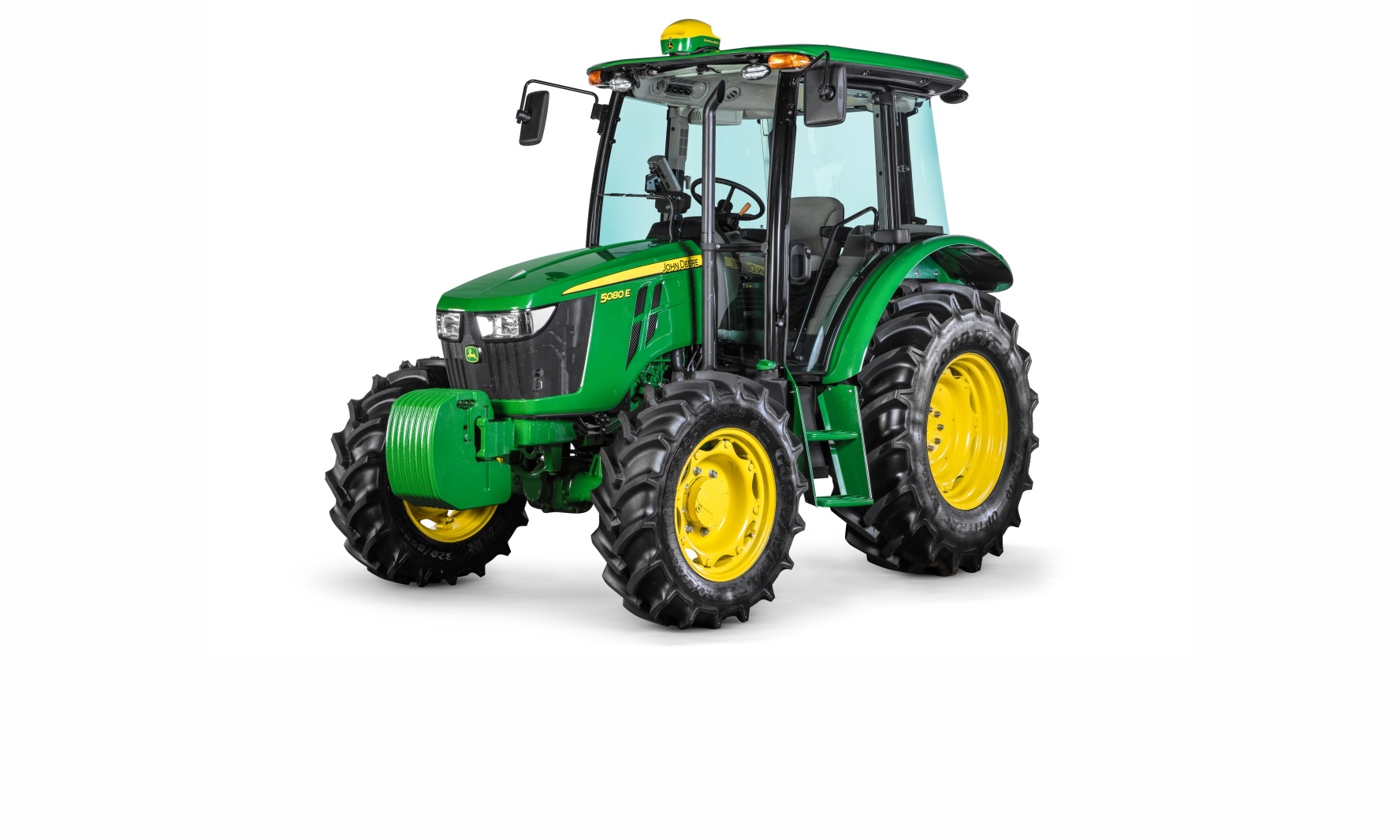 Faceţi cunoştinţă cu Micul Gigant
Creşteţi animale? Trebuie să recoltaţi cireşe sau migdale? Cultivaţi o mică vie? Noul tractor din seria 5E de la John Deere întruneşte toate nevoile de bază ale fermierilor mici şi a celor care fac agricultură cu o jumătate de normă, precum şi ale utilizatorilor profesionişti şi ale grădinarilor.

Dacă credeaţi că performanţa John Deere este numai pentru marii producători, veţi fi încântaţi să aflaţi că am investit toată experienţa noastră tehnică în crearea modelului 5E.