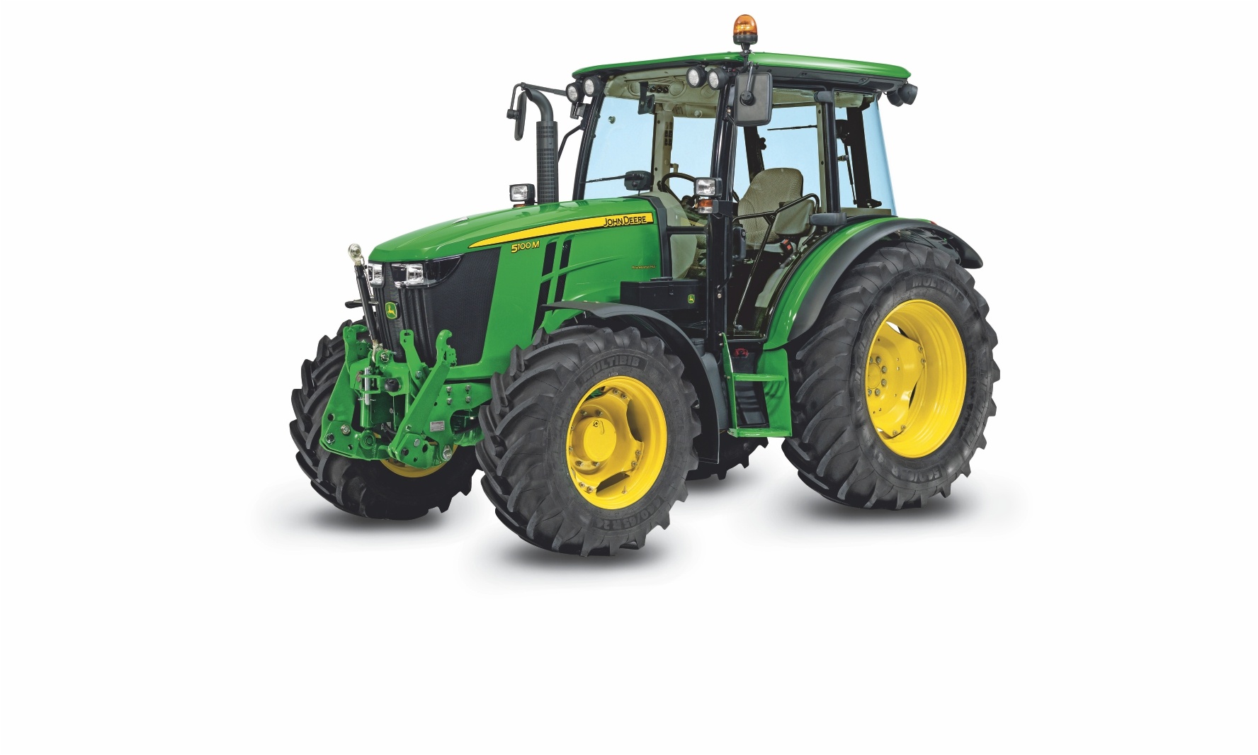 Lucraţi cu cel mai bun

Numai tractoarele cu cele mai bune caracteristici de la John Deere merită să poarte acest nume. Acesta a fost motto-ul nostru la realizarea noii serii de tractoare 5M. Acestea îşi construiesc succesul pe predecesoarele modele 5M, însă am îmbunătăţit ulterior câteva aspecte importante. Totul pentru a vă satisface nevoile.

Seria 5M cuprinde de la 55 kW (75 CP) până la 85 kW (115 CP). Caracteristicile esenţiale sunt eficienţa, manevrabilitatea şi vizibilitatea deosebită. Este puţin probabil să găsiţi un tractor mai eficient în această clasă. Convingeţi-vă.