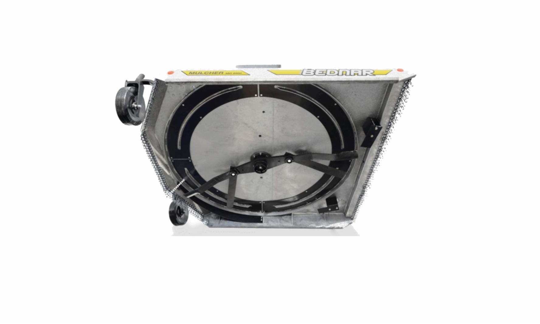 Manevrabilitate excelentă pe terenuri dificile.
 	Structură zincată la cald.
 	Soluţia pentru fermele mici şi pentru întreținerea pădurilor.
 	Carcasă de protecţie ce previne deteriorarea tocătorii.
 	Folosire universală atât pentru păşuni cât şi pentru terenurile arabile.
 	Ambreiaj cu fricțiune ce asigură protecție împotriva deteriorării.